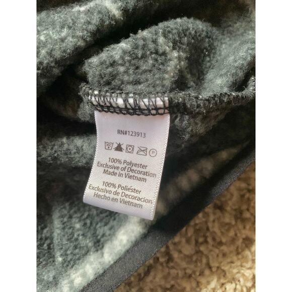 Jachs Cabin Patterned Quarter Button Pullover Black and White Medium - Picture 6 of 7